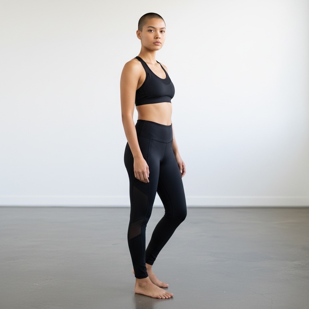 Fabletics Women's Black Matching Sports Bra and Pocketed Leggings